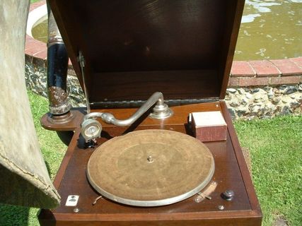 E.M.G Mark IX
